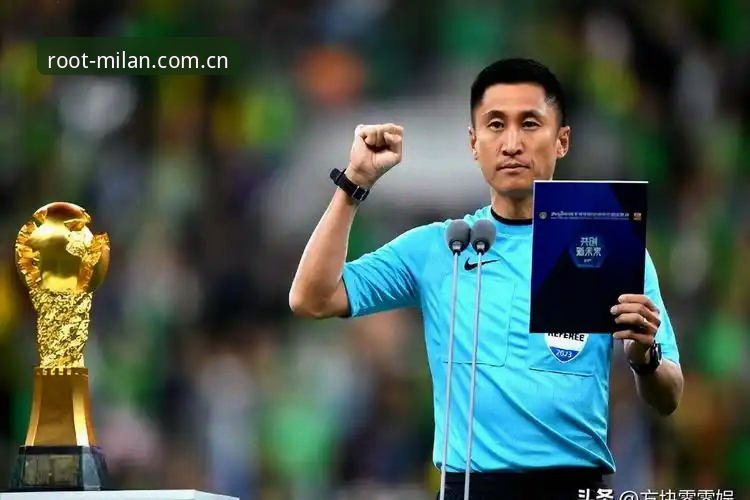 MILAN苹果iOS应用商店下载 从裁判马宁的播客对话,读懂世界杯执法者视角:如何借助米兰体育官网,像职业裁判一样面对各路评价